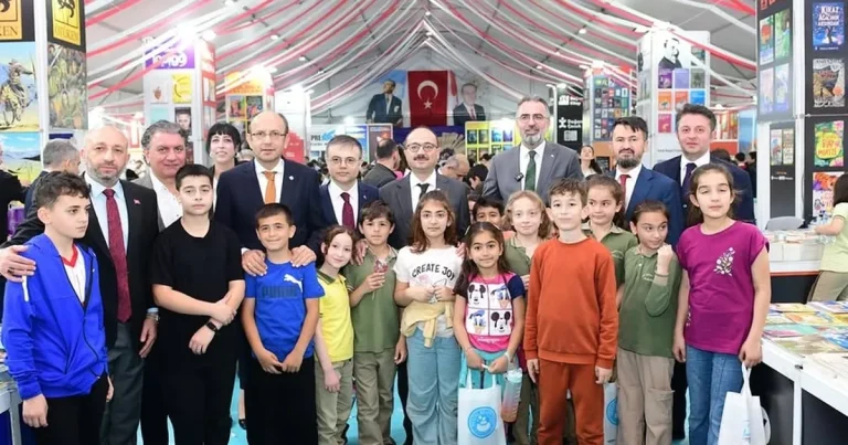 bursa-kestel-15-kitap-gunleri-fuari-kapilarini-acti-dD8TGEI9.webp