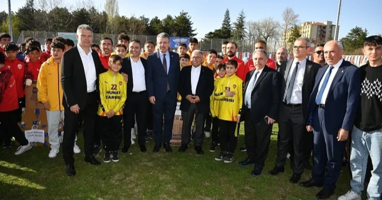 kayseri-buyuksehirden-amator-spora-3-milyon-liralik-destek-SJXCRUDV.webp
