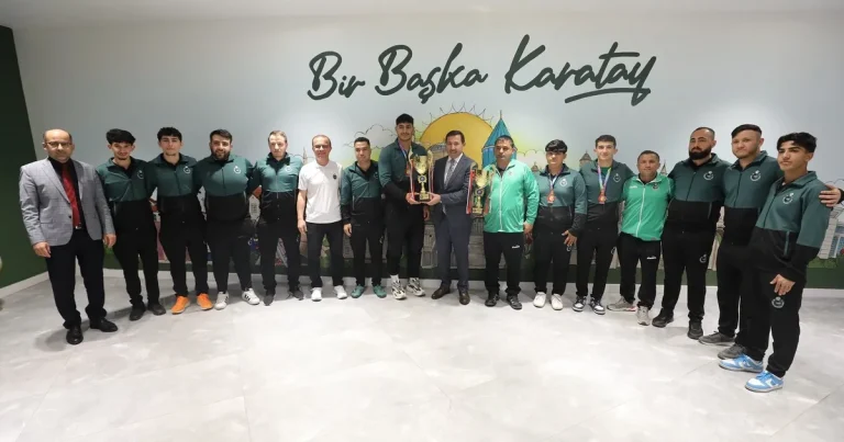 konya-karatayda-basarili-sporcular-makamda-CiQwgqnz.webp