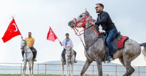 anadolu-selcuklu-fotograf-derneginden-atli-safari-keyfi-Bl8XtzJA.webp