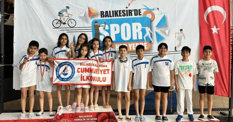 balikesir-buyuksehirin-minikleri-madalyalari-topladi-xGl497FL.webp