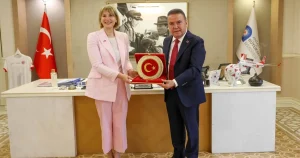 birlesik-krallik-turkiye-buyukelcisi-baskan-muhittin-boceki-ziyaret-etti-1ngrKqQv.webp