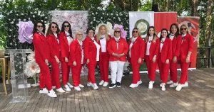 bursa-annelerden-anneler-gunu-defilesi-MDOUrTlf.webp