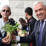 bursa-niluferde-310-bin-fide-vatandaslarla-bulusuyor-Dz3Q7z6K.webp