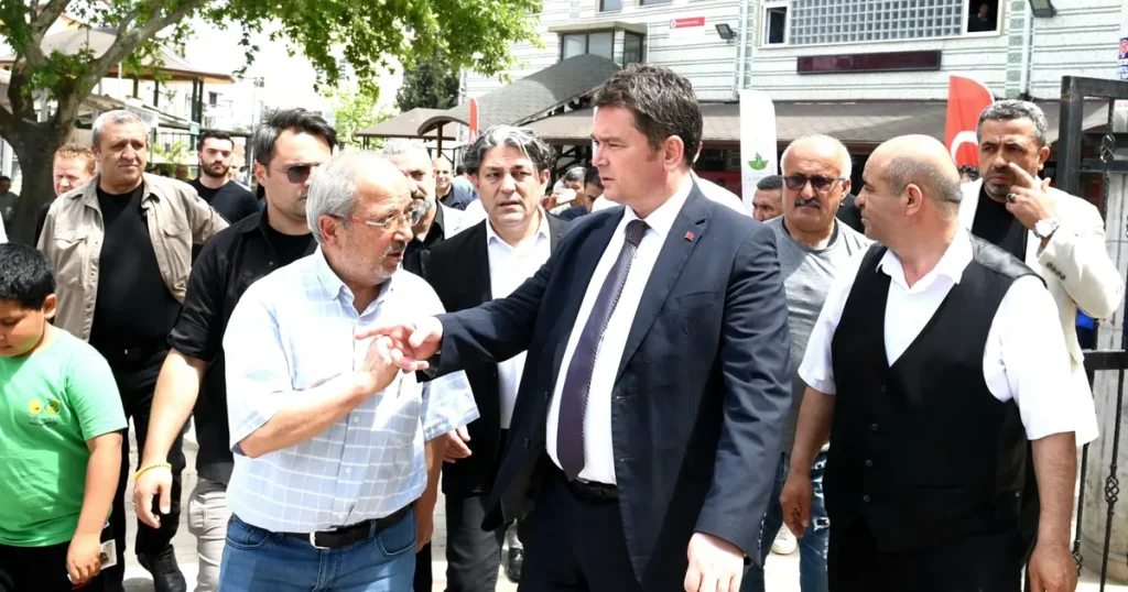 bursa-osmangazide-baskan-aydin-gunestepe-sakinleriyle-bulustu-FmRUbbX5.webp
