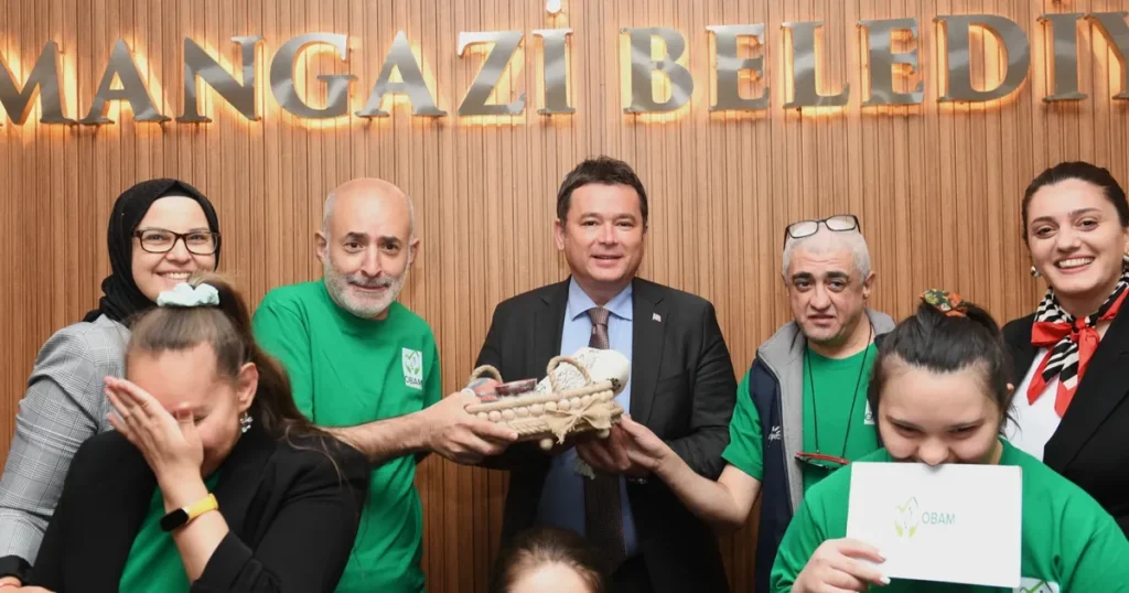 bursa-osmangazide-engelli-bireyler-sordu-baskan-aydin-cevapladi-PPPja142.webp
