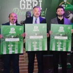 bursa-osmangazide-yesil-beyaz-sevdalilar-bulustu-turkiyenin-ilk-insansi-robotundan-bursaspora-destek-QMuR5IVJ.webp