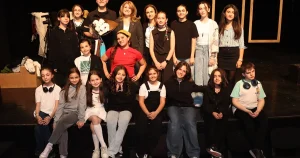 bursada-niluferli-drama-ogrencilerinden-renkli-final-GjB9c4lb.webp