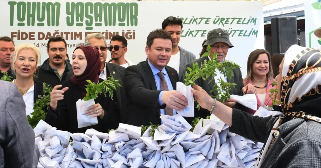 bursada-osmangazi-belediyesinden-ucretsiz-fide-dagitimi-Wa4QCJxU.webp