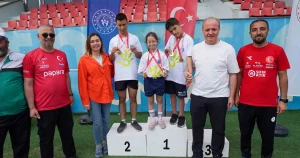 dosd-meram-spor-kulubune-madalya-yagmuru-tJQJr46f.webp