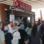 halk-et-mobil-aracina-korfezde-yogun-ilgi-RIWclkC5.webp
