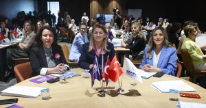 istanbul-bakirkoyde-kadinlar-icin-guvenli-yasam-calistayi-hAEBDjfa.webp