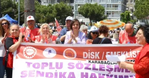 izmir-karabaglarda-kadina-siddete-isyan-cJnZWJxb.webp
