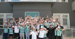 karatayli-cocuklar-konyaspor-antrenmanini-izledi-zMUNAa9s.webp