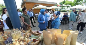 kefek-uyeleri-efes-tarlasi-yasam-koyunu-gezdi-8ruapvZK.webp