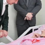 kocaelide-baskan-buyukakin-anneler-gununde-sehit-ailesi-ve-huzurevine-gitti-Epfpgk8y.webp