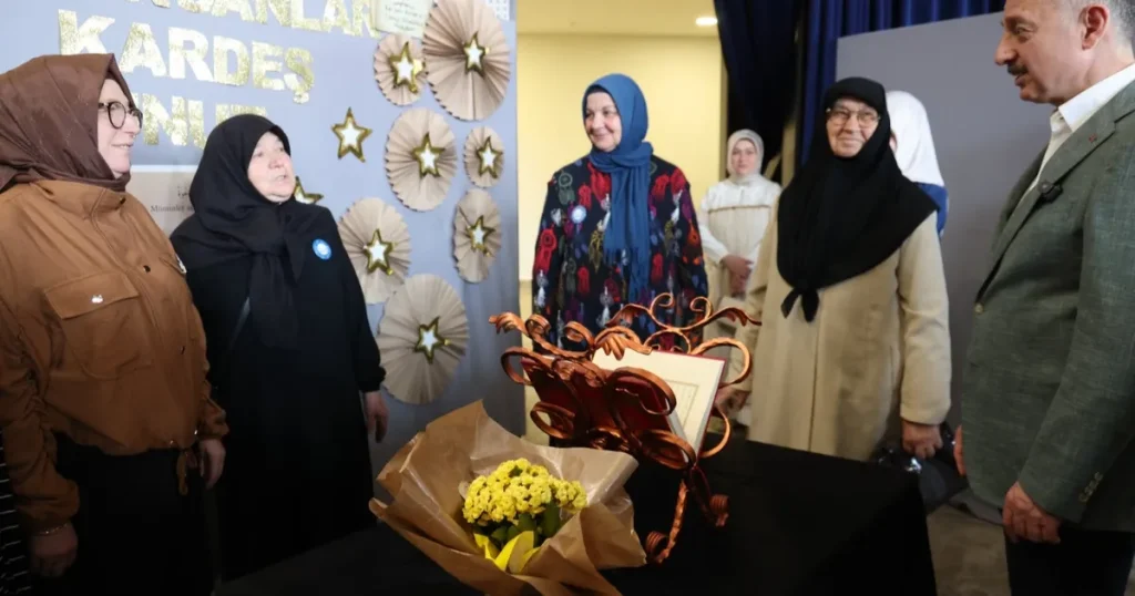 kocaelide-baskan-buyukakina-duygu-dolu-mektup-Uzg3Rpie.webp