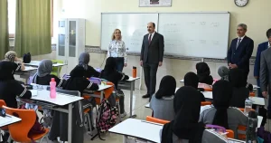 konyada-baskan-altay-ogrencilerle-bulustu-9nmbTD2e.webp