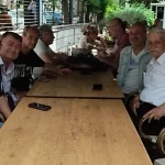 lise-arkadaslari-42-yil-sonra-bir-araya-geldi-NSAIfYX7.webp