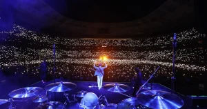 mor-ve-otesinden-izmirde-dev-konser-dunya-capinda-bir-stadyum-konseri-glaPl8iL.webp