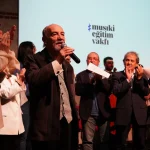 musiki-egitim-vakfindan-umit-gurelmana-vefa-konseri-OXMiBpd6.webp