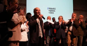 musiki-egitim-vakfindan-umit-gurelmana-vefa-konseri-OXMiBpd6.webp