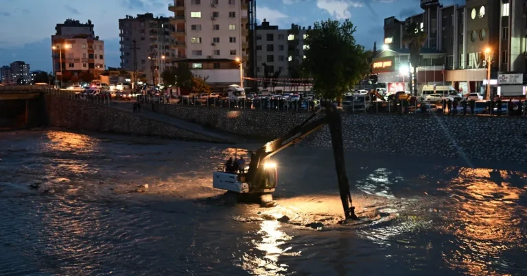 osmaniye-kadirlide-sel-felaketi-bakan-yerlikaya-son-durumu-paylasti-LGESRzlS.webp