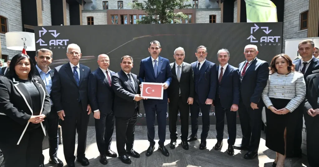 surdurulebilir-gelecege-bursadan-art-group-imzasi-XeVtR5PJ.webp