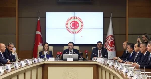 tbmm-komisyonu-kartalkaya-faciasi-icin-bolu-valisini-dinledi-Qe9yTOCN.webp
