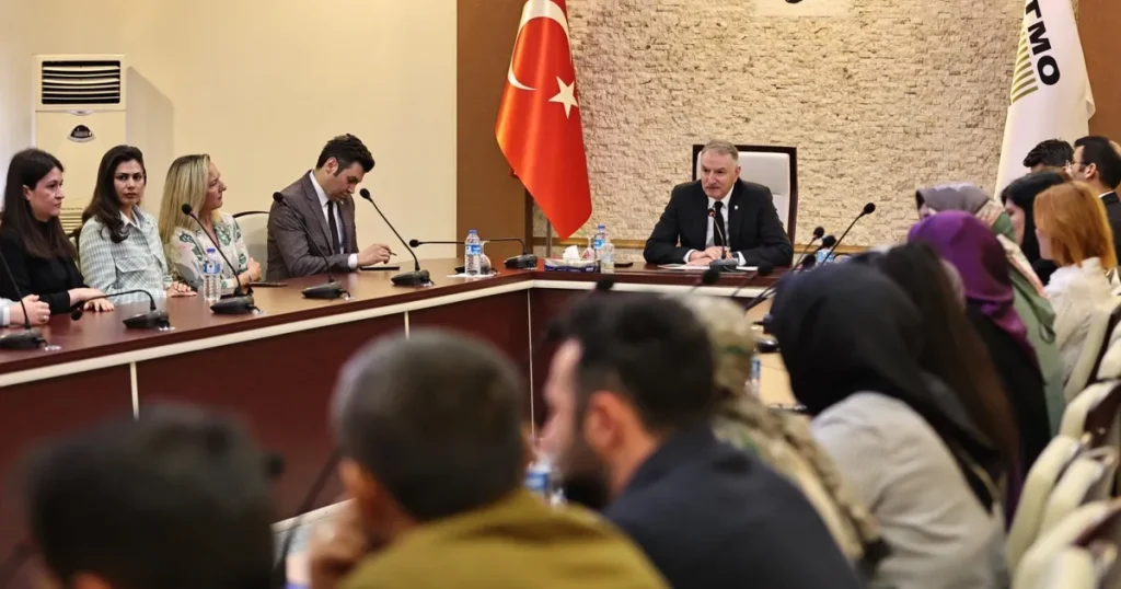 tmoda-eksper-ve-muhasebe-kursiyerleriyle-bulustu-VmxUPiux.webp
