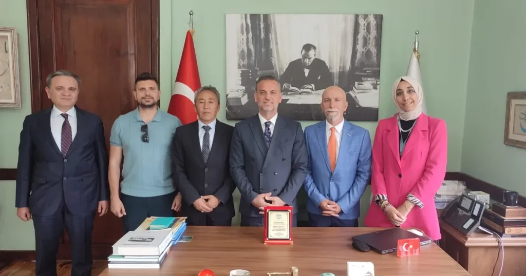turist-rehberleri-birligi-baskani-bursada-LBfFGrE1.webp